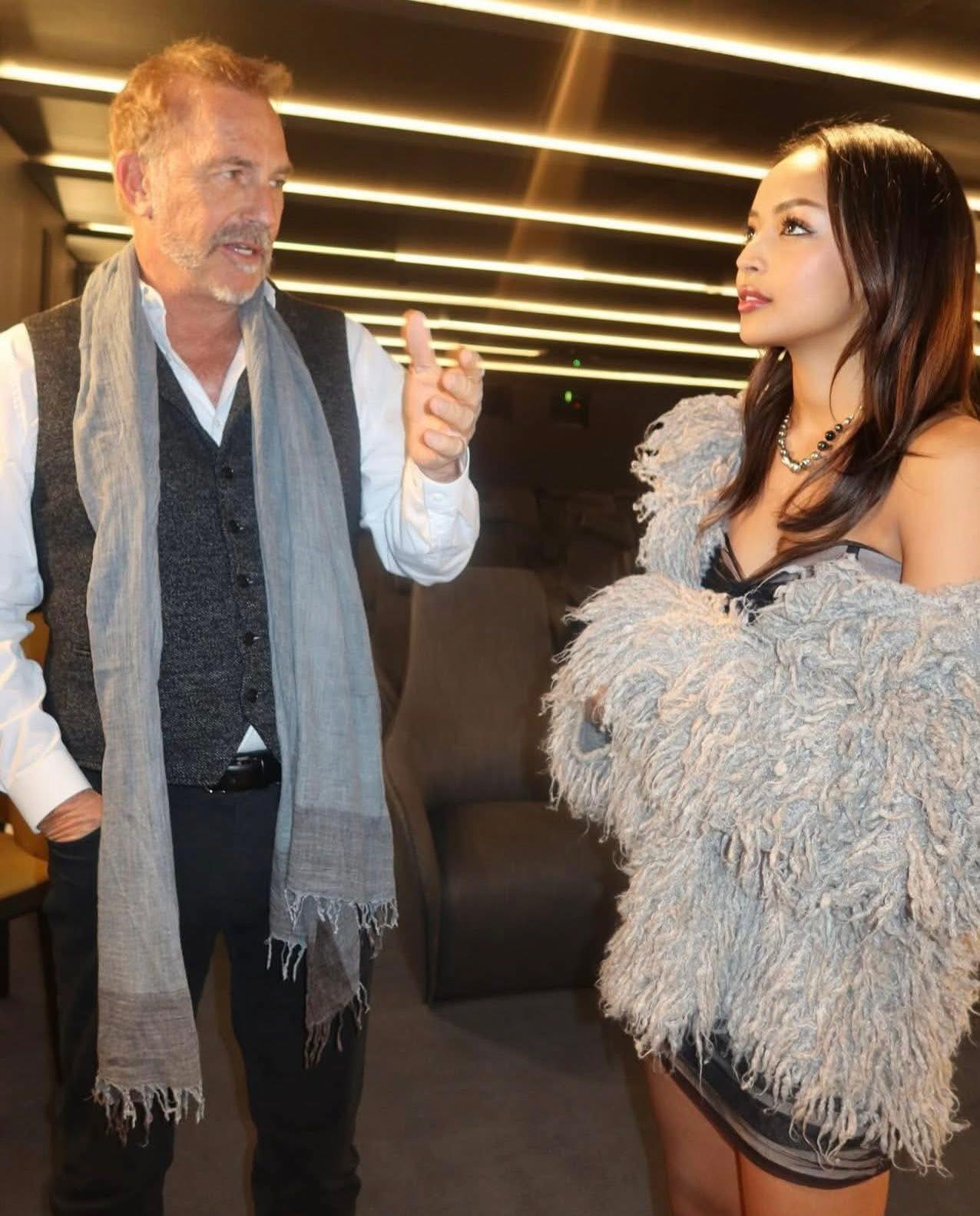Kevin Costner set to rewrite his love life at 70