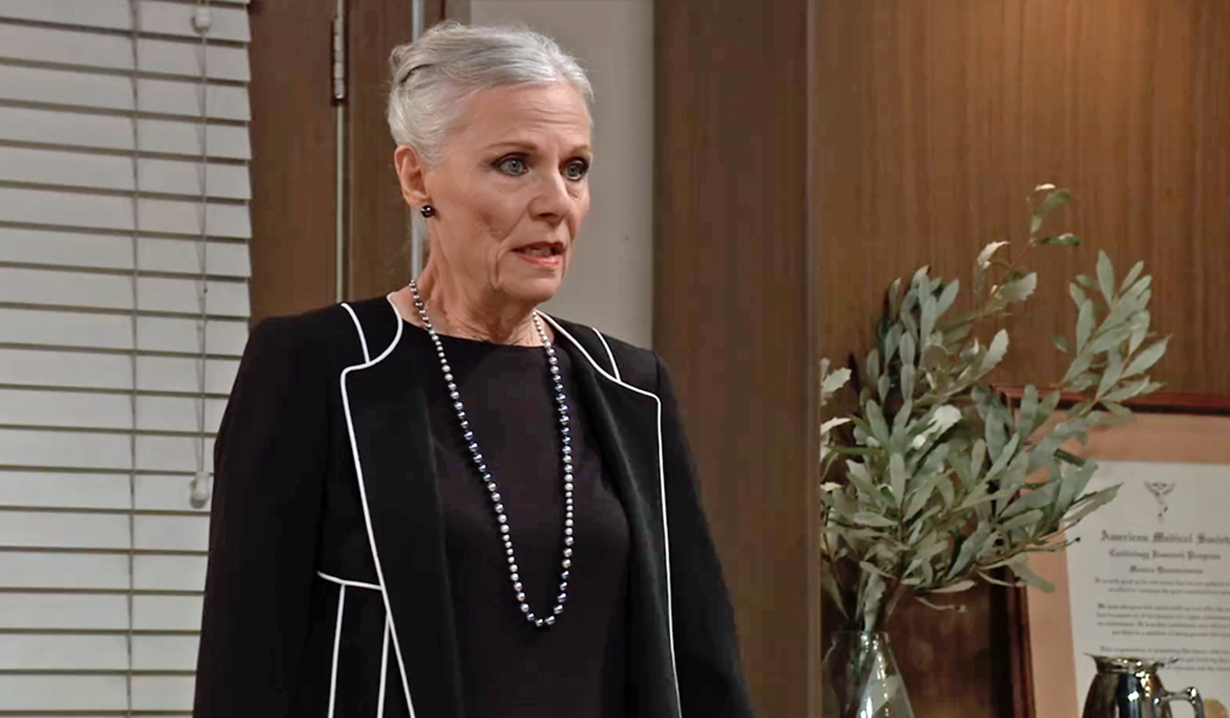 Tracy Collapses in Shock at Monica’s Funeral as Will Unveils Explosive Secrets and a Mysterious Sister, Igniting a Quartermaine Family War!