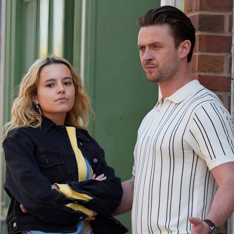 Coronation Street confirms special episode as legend reaches breaking point
