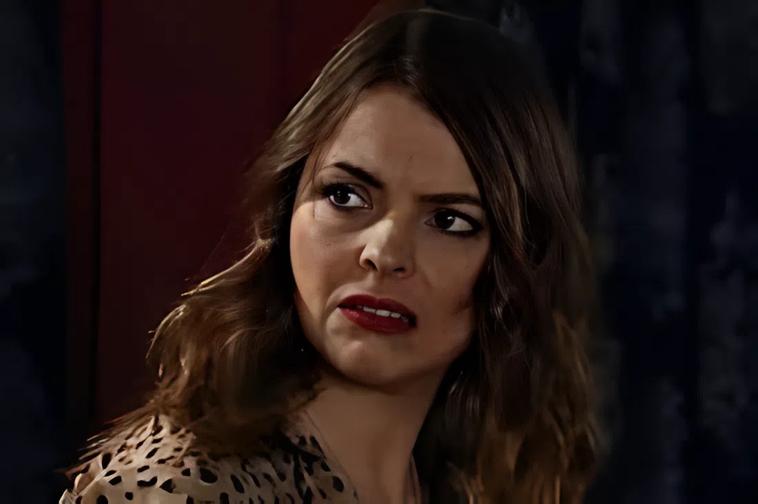 Tracy gets close to exposing major affair in Coronation Street