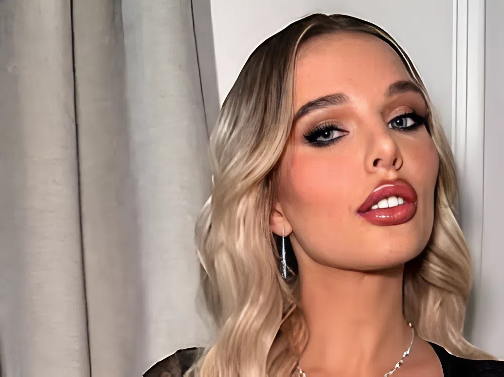 Helen Flanagan breaks social media silence with health update and swipe at men
