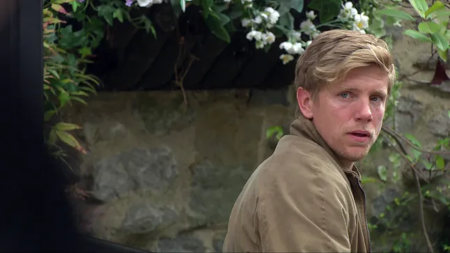 Time runs out for Robert in new Emmerdale spoiler video amid Kev secret