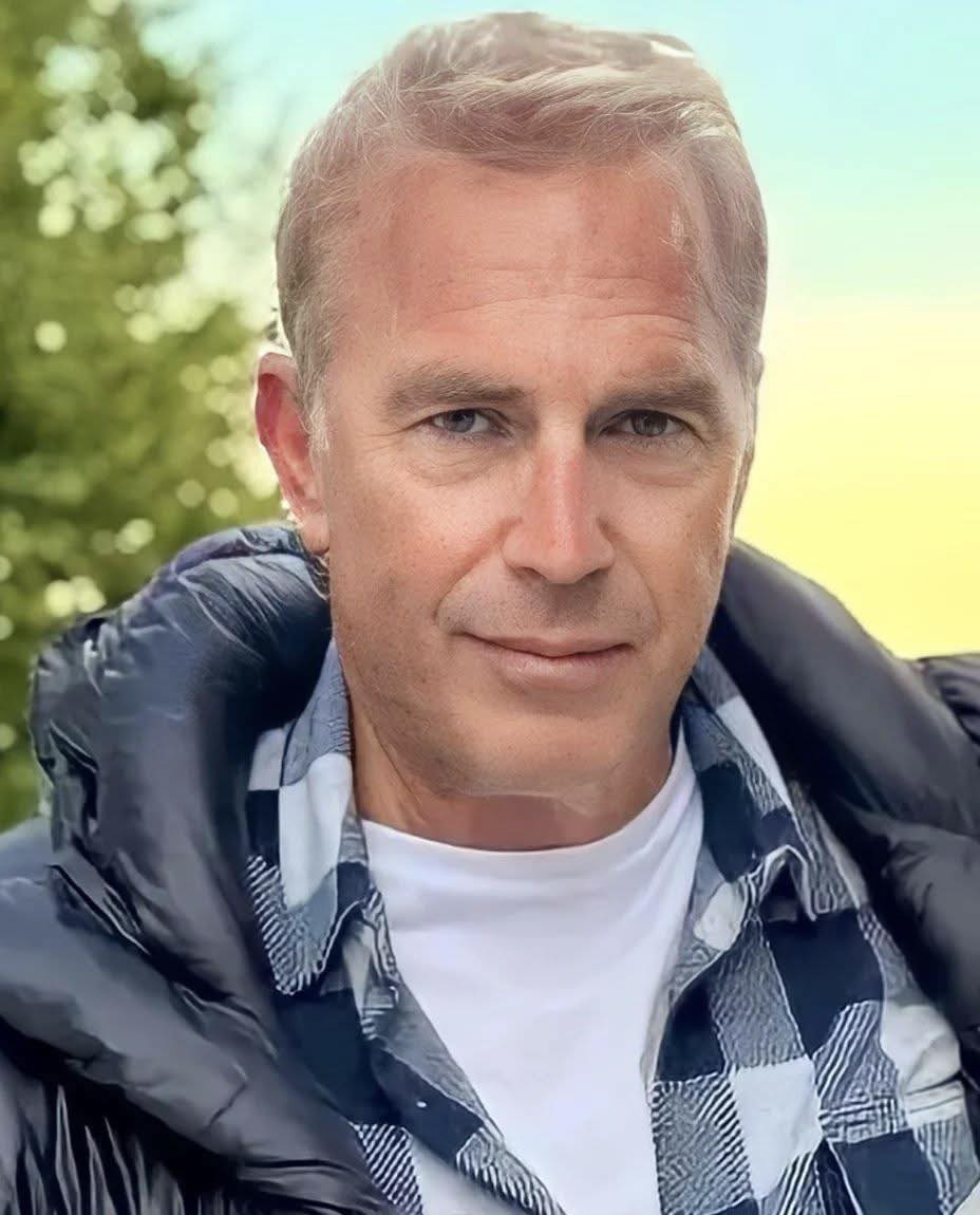 Kevin Costner Taking Things Slow in New Romance After Painful Divorce