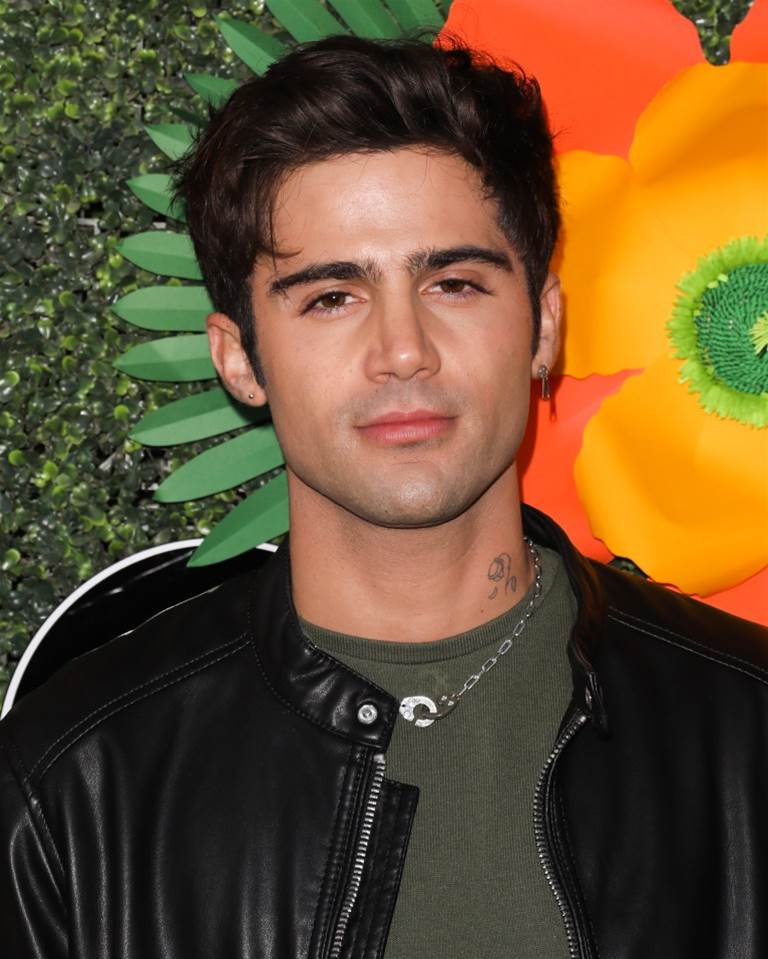 Shocking Arrest: Young and Restless Star Max Ehrich Taken into Custody for Alleged Domestic Violence Against His Own Mother! 😱