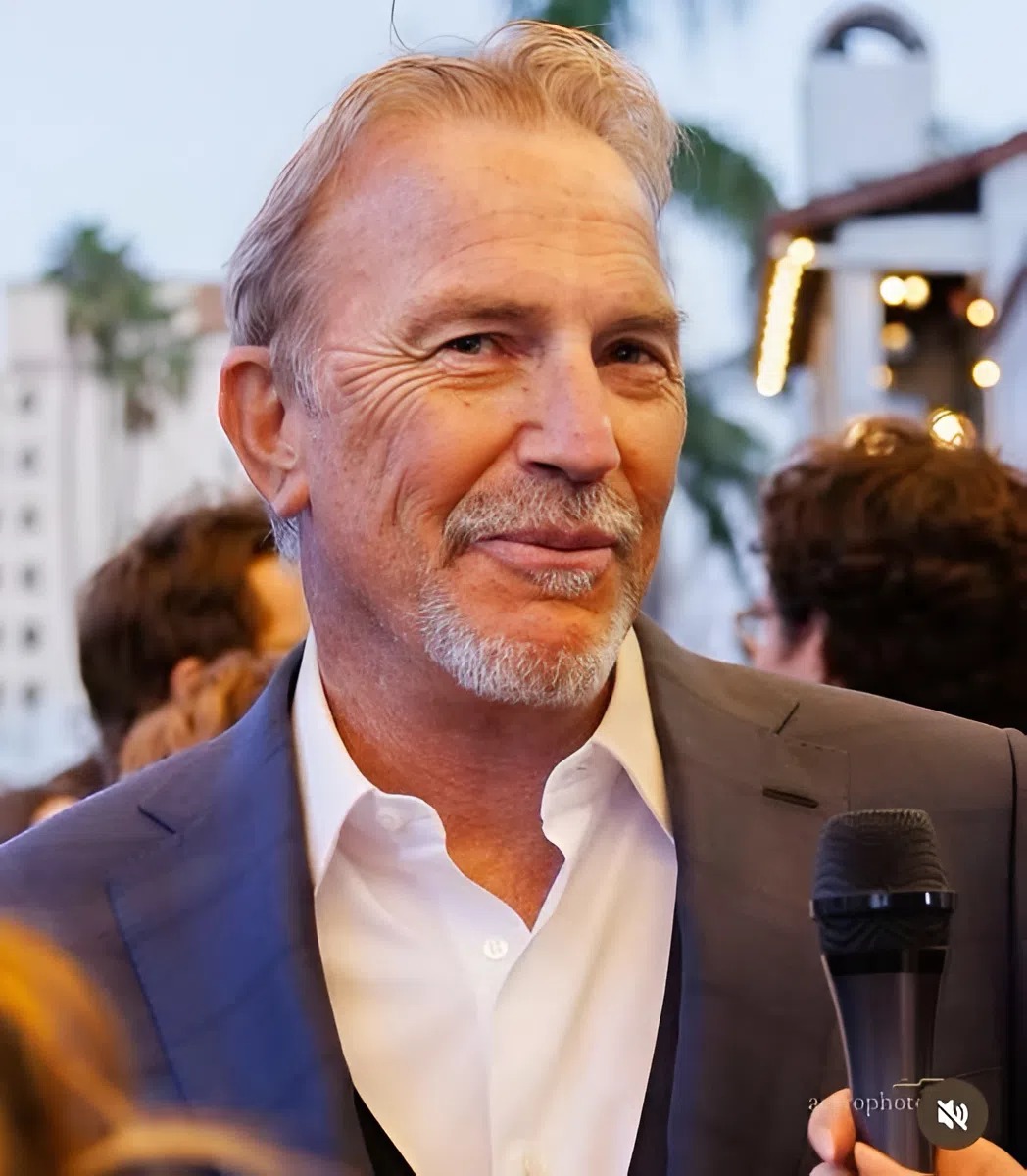 Remember Kevin Costner’s Ex-Girlfriend Try Not To Gasp When You See Her Today!