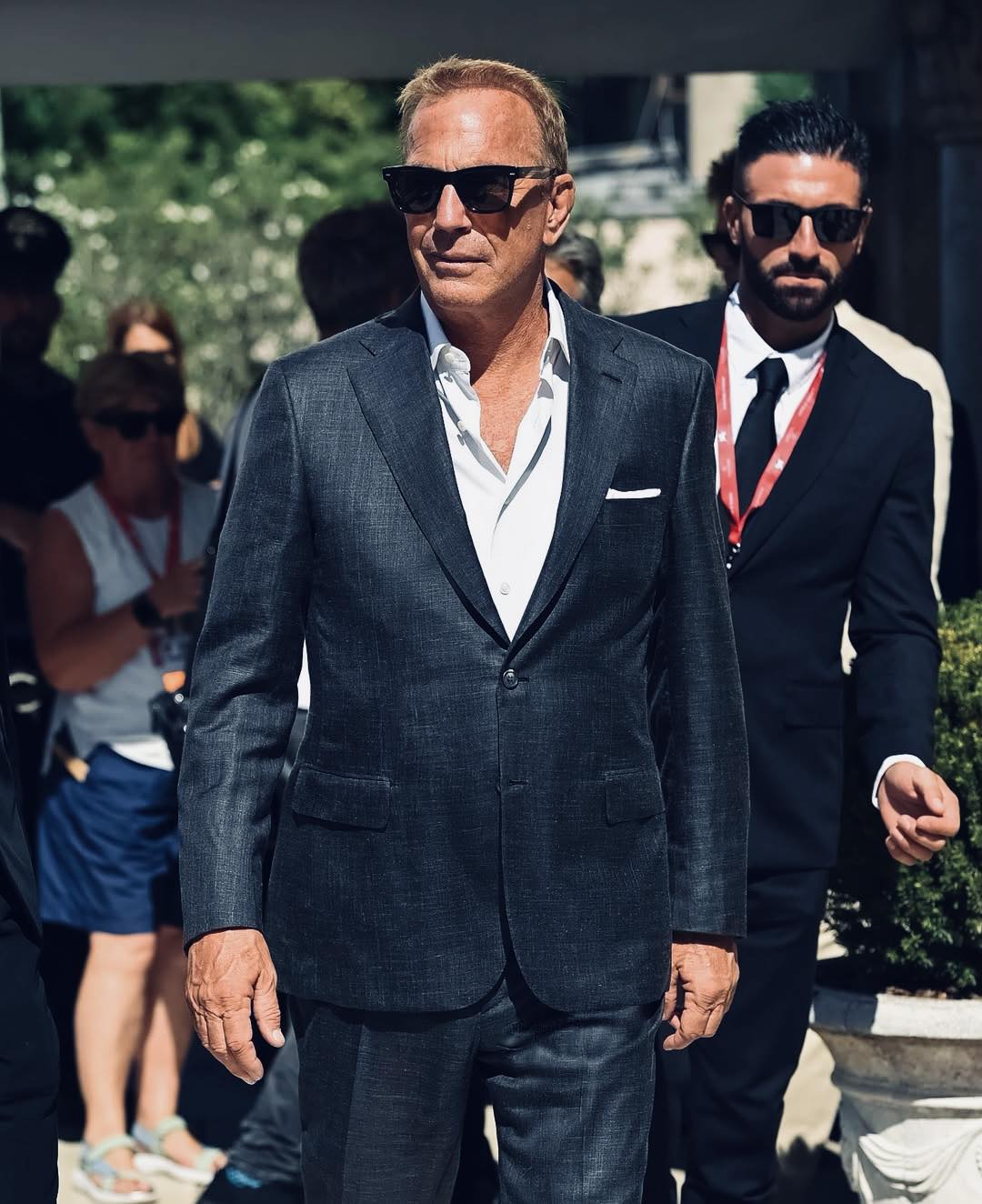 “Fans Raise Eyebrows Over Kevin Costner’s New Relationship at 70”