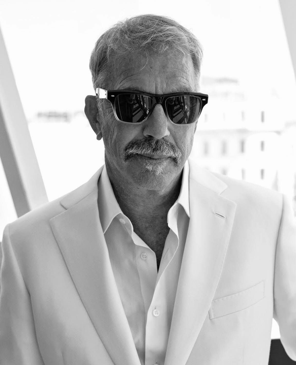“The Kevin Costner Gangster Movie Masterpiece That Took Streaming by Storm and Launched Him to Superstardom”