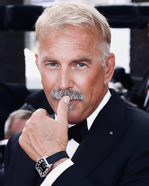 “Fans Raise Eyebrows Over Kevin Costner’s New Relationship at 70”