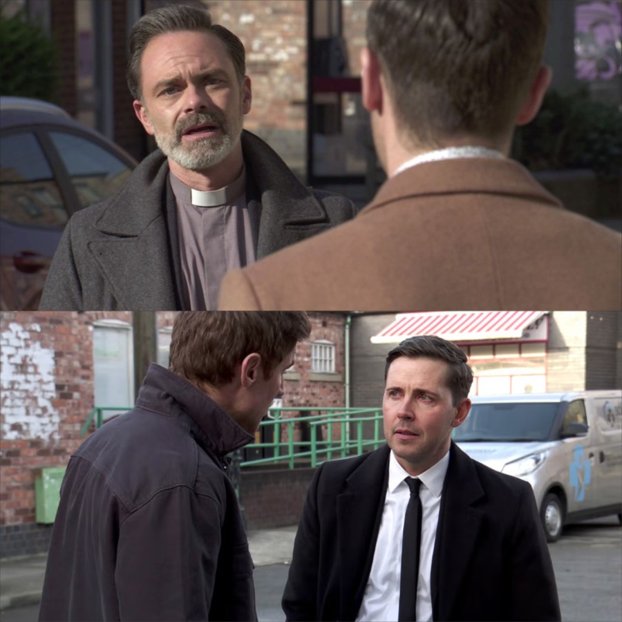 Coronation Street Nightmare: Todd runs away in the rain, holding a knife covered in blood – with a note on Theo’s apartment wall saying: “You won’t escape.” – film.purextop.com