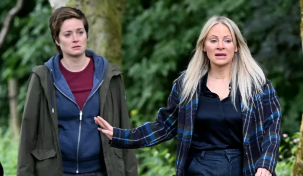 CARLA FLOORED! Lisa’s ‘Dead’ Wife Walks Through The Door In Coronation Street