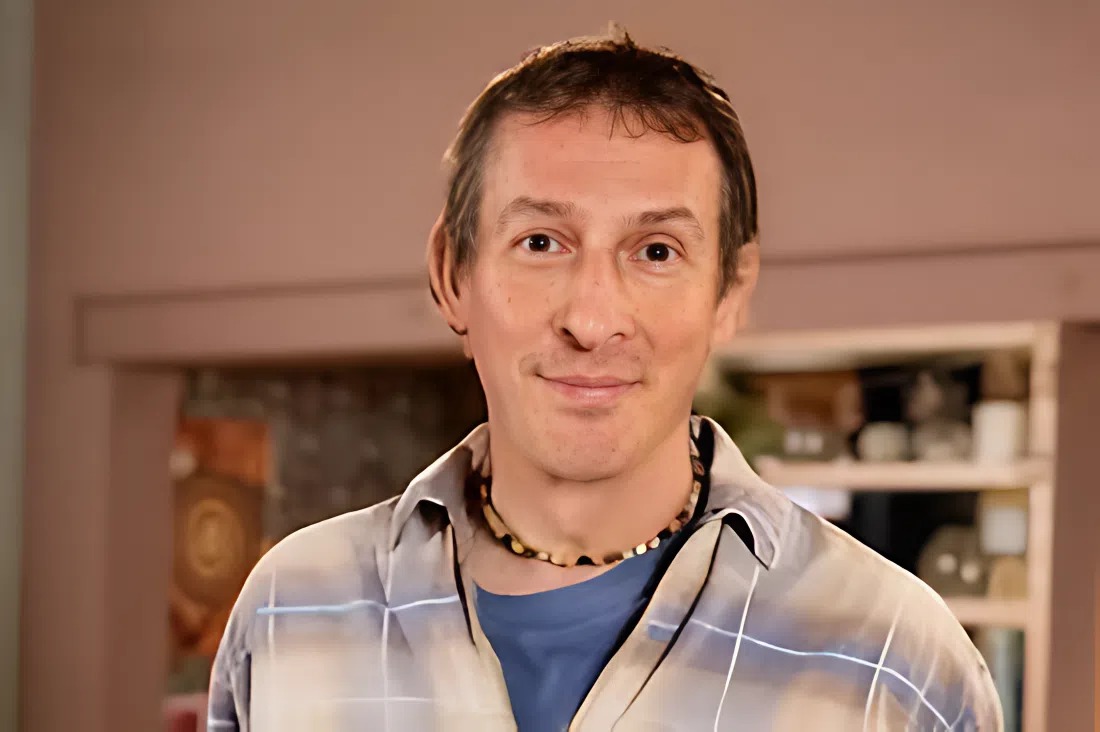 Major Coronation Street character suddenly returns and saves a life
