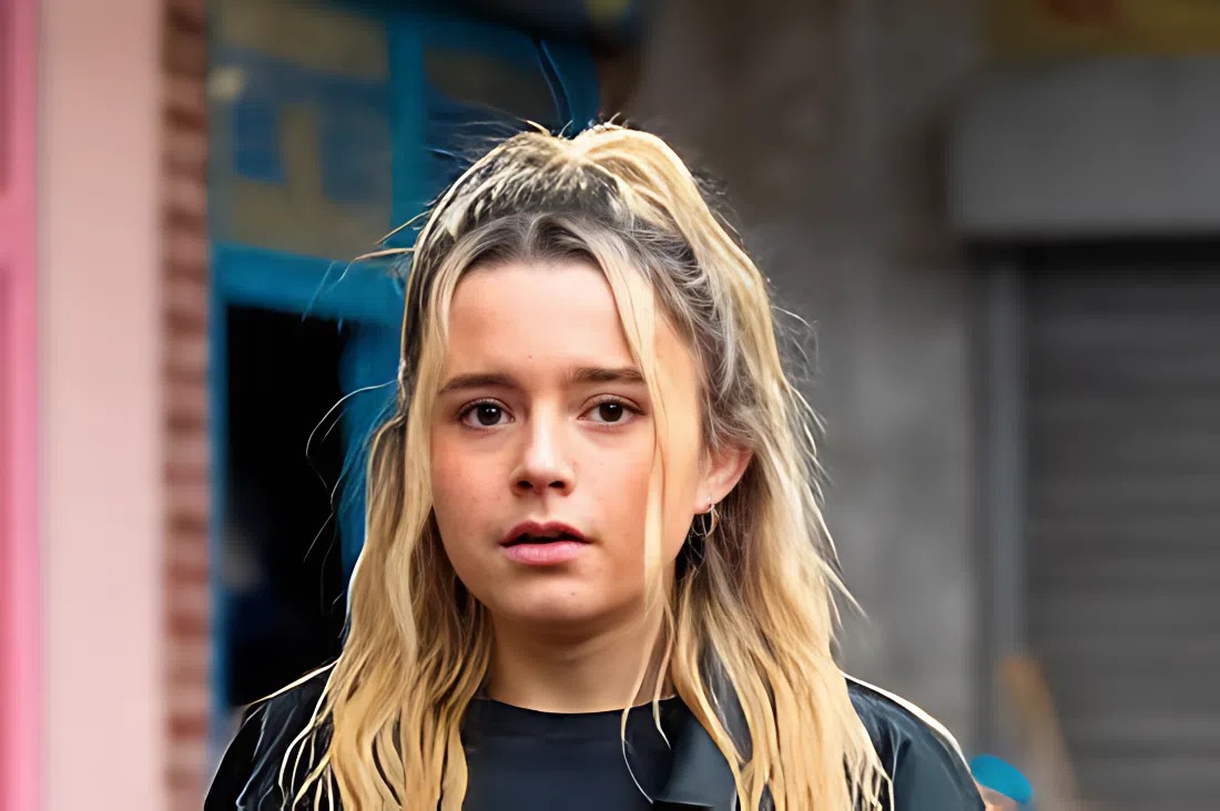 Coronation Street fans spot beloved character in rival soap – but did you notice her?