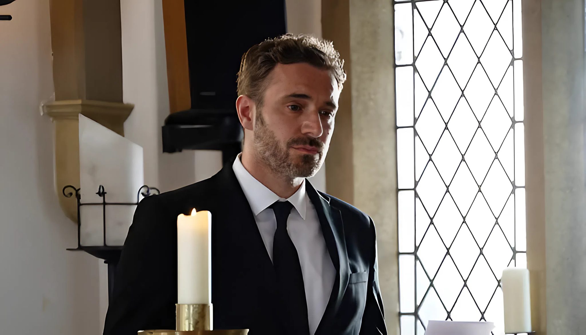 Cain hides the truth about killer John as he returns in Emmerdale video