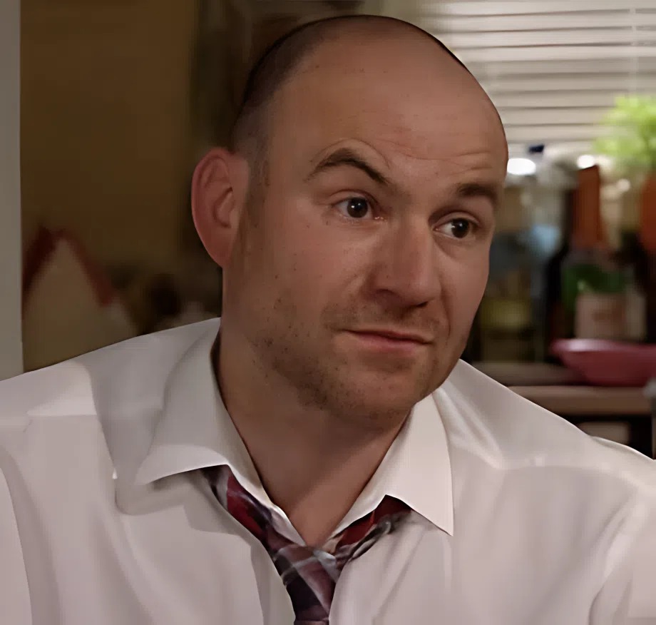 A face from the past returns for Tim in Coronation Street as Sally takes action